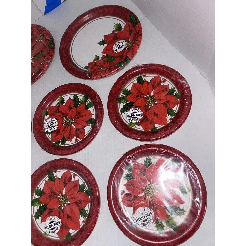 Christmas Poinsetta paper plates 8 packages